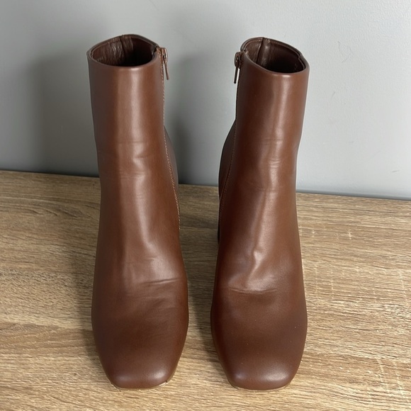 Madden Girl Steve Madden While Elegant Brown Ankle Boots - Picture 3 of 12